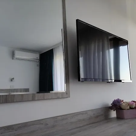 Elva בית הארחה 3*