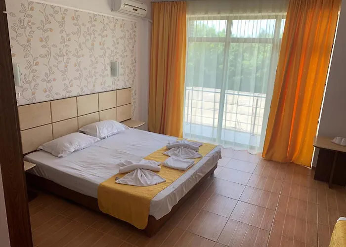 بيت ضيافة Elva 3*